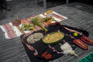 Una ofrenda a la tierra dio inicio a la jornada